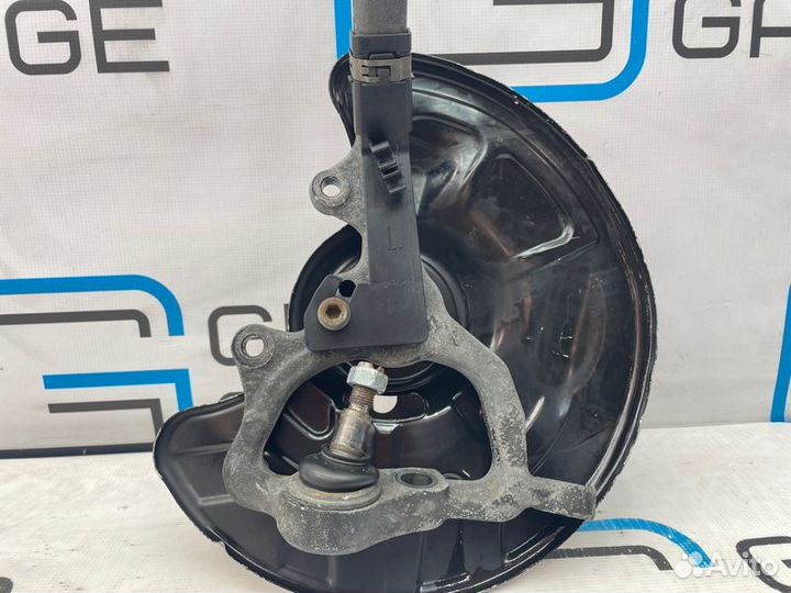 Цапфа/кулак поворотный передний левый Mercedes-Ben