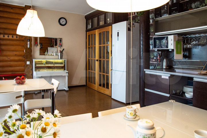 Дом 200 м² на участке 3 сот.