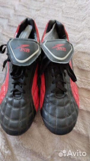 Футбольные бутсы