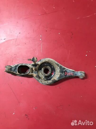 Рычаг поперечный задний левый Mitsubishi Outlander