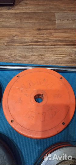 Спортивные блины и гриф