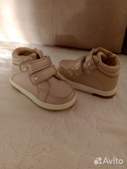 Продам ботиночки, 23 размер в идеальном состояние
