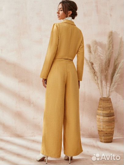 Костюм женский твидовый