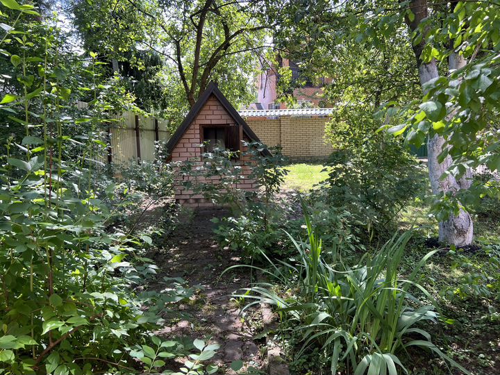 Дом 181 м² на участке 6,9 сот.