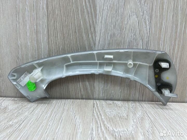 Накладка ручки двери (внутренняя) правая Nissan