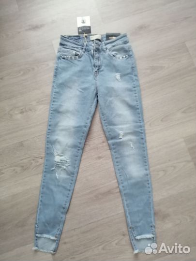 Джинсы для девочки 38
