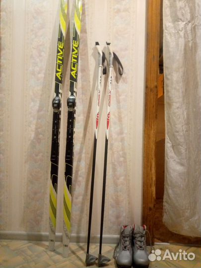 Беговые лыжи