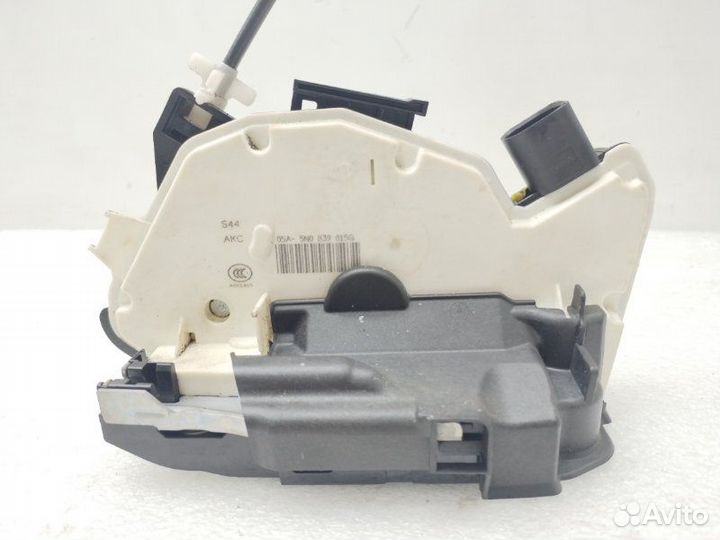 Замок двери задний левый Volkswagen Tiguan 1 2.0