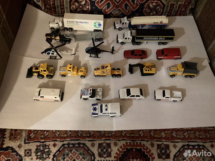 Коллекцоинные машинки 90 годов