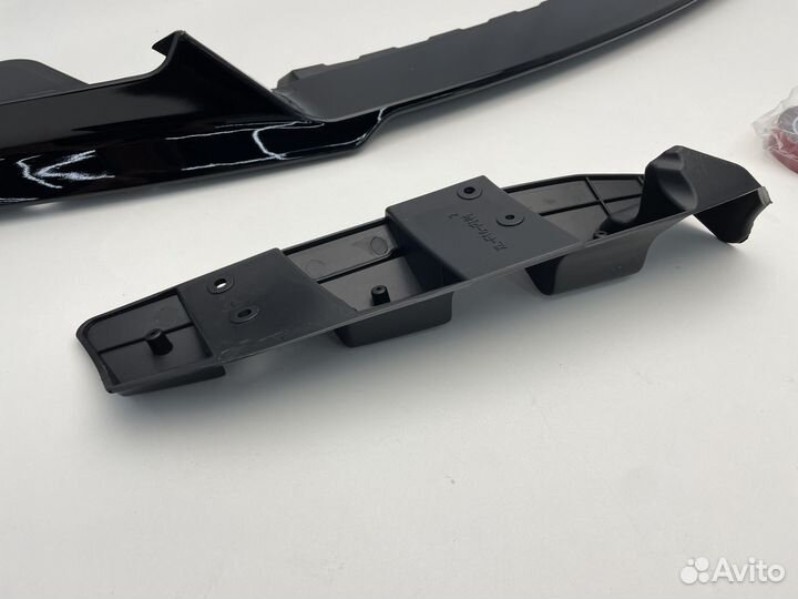 Сплиттер переднего бампера BMW F16 черный глянец