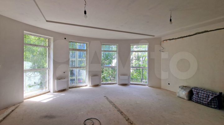 4-к. квартира, 200 м², 4/5 эт.