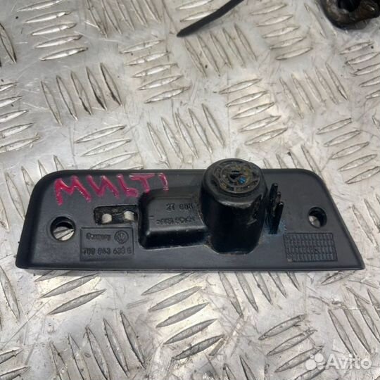 Ограничитель двери Volkswagen Multivan