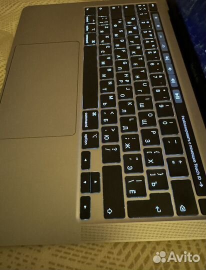 Macbook pro 13 2020 i5 16gb 256gb