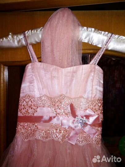 Нарядное платье