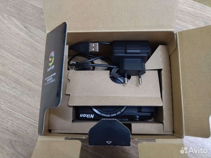 Компактный фотоаппарат Nikon