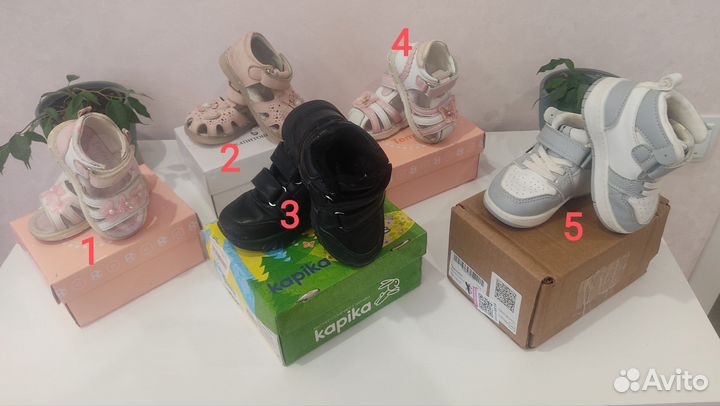 Обувь на девочку, сандали, кроссовки
