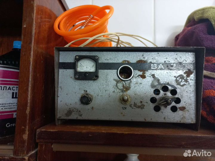 Зарядное устройство для аккумулятора. Антиквариат