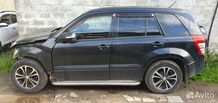 Suzuki Grand Vitara 2.4 AT, 2008, битый, 200 000 км