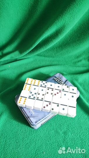 Домино в металлической коробке, 28 костей