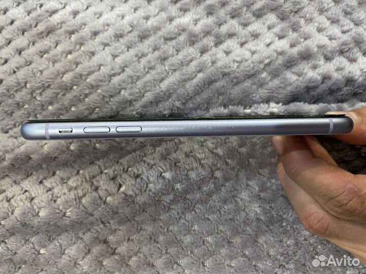 iPhone 11 128