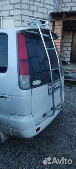 Лестница на дверь багажника Toyota Lite Ace Noah