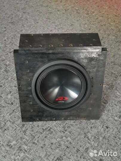 Сабвуфер Alpine SWR 12D4