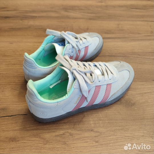 Кроссовки женские Adidas 35 р