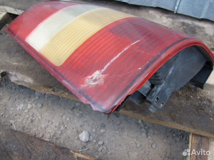 Фонарь левый Volkswagen Transporter T5