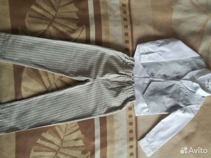 Костюм на мальчика, тройка на 2-3 г