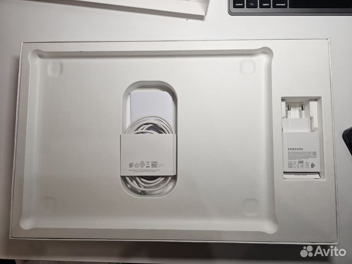 Samsung Galaxy Book 3 Pro 14