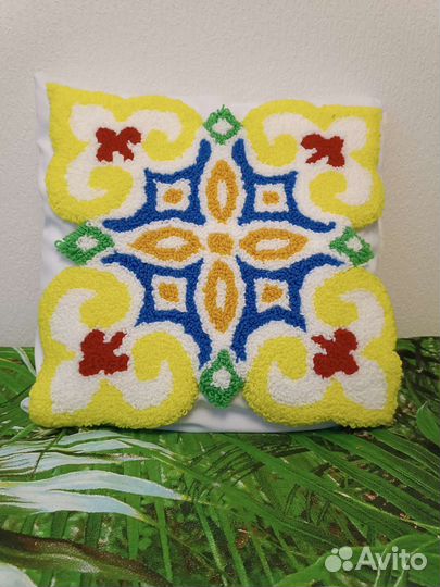Подушка для интерьера