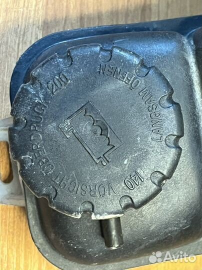 Мерседес W210 Расширительный бачок