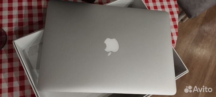 Apple MacBook Air 13 -inch 2019