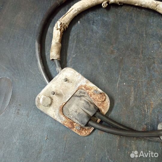 Троса МКПП Geely Emgrand EC7