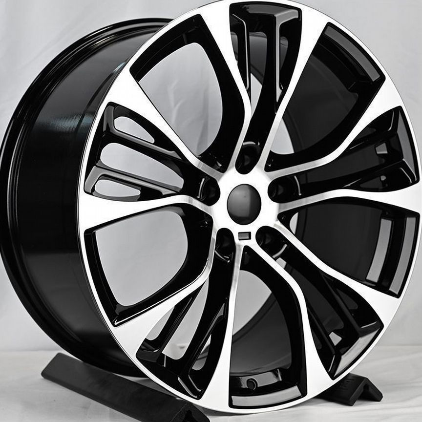 Литые диски Powcan 10×R20 5×120