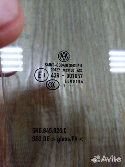 Стекло заднее правое VW Golf 6