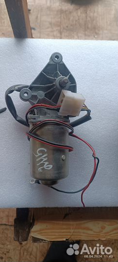 Моторчик для стеклоочистителя лодки