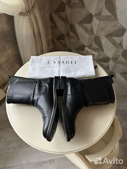 Сапоги Casadei на 37,5 - 38 размер