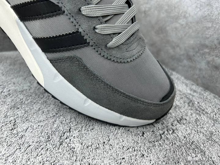 Ультрамодные кроссовки Adidas Petropy (Арт.58049)