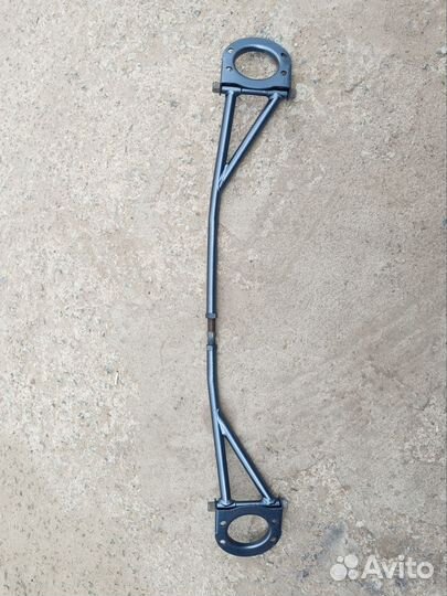 Распорка Nissan Skyline R32