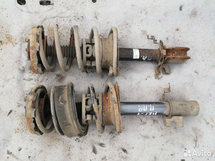 Амортизатор передний Рено Меган 1