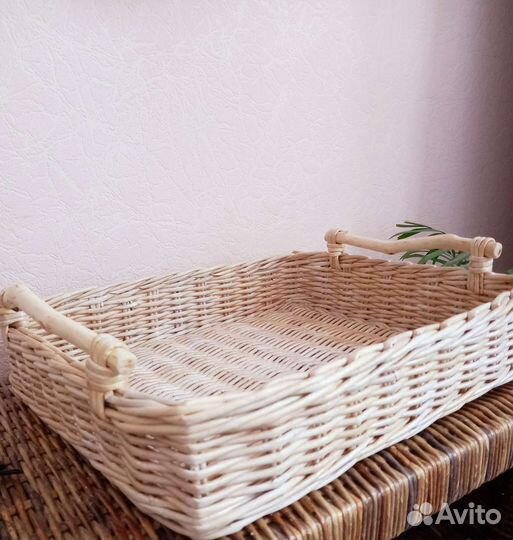 Плетеный поднос