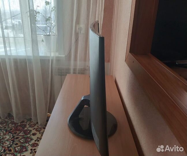 Изогнутый монитор Samsung CF39 C27F390FHI