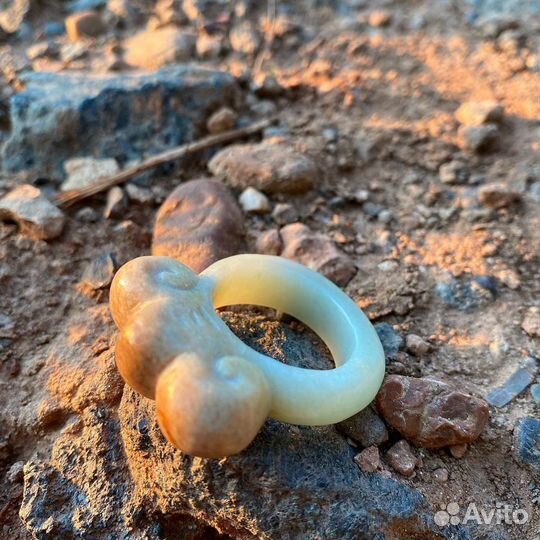 Кольцо нефрит Линчжи