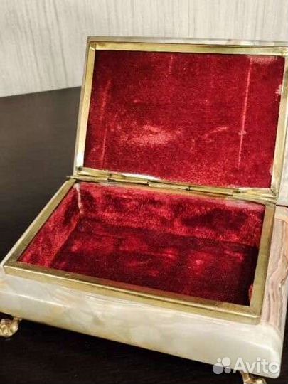 Шкатулка из оникса 18х13х6