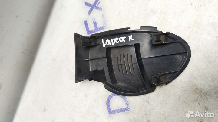 Накладка декоративная левая Mitsubishi Lancer 10