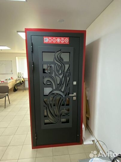Дверь входная металлическая с терморазрывом