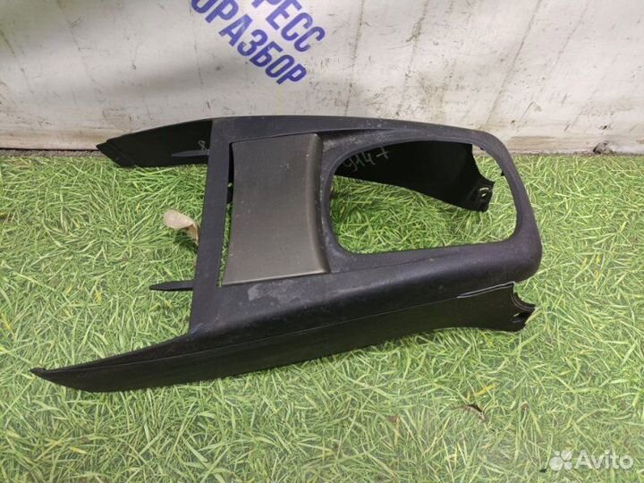 Консоль между сидений Volkswagen Passat B5 седан