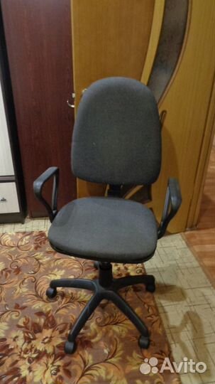 Компьютерное кресло