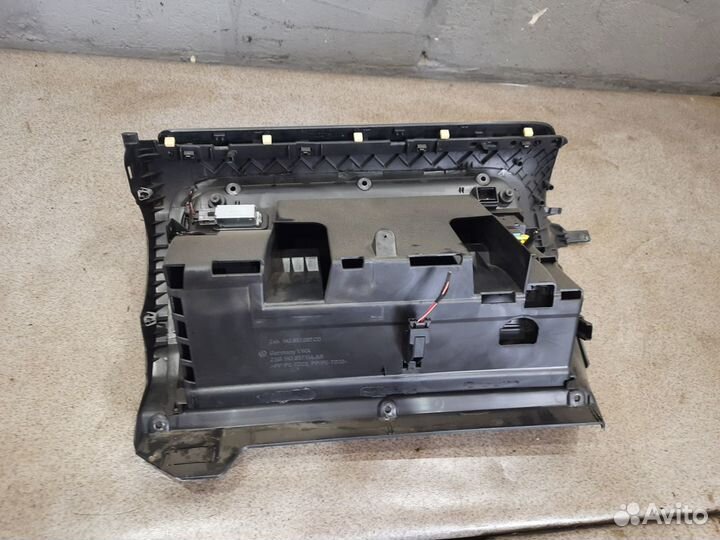 Бардачок вещевой ящик для Volkswagen Golf 6